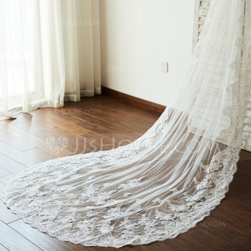 White wedding veil